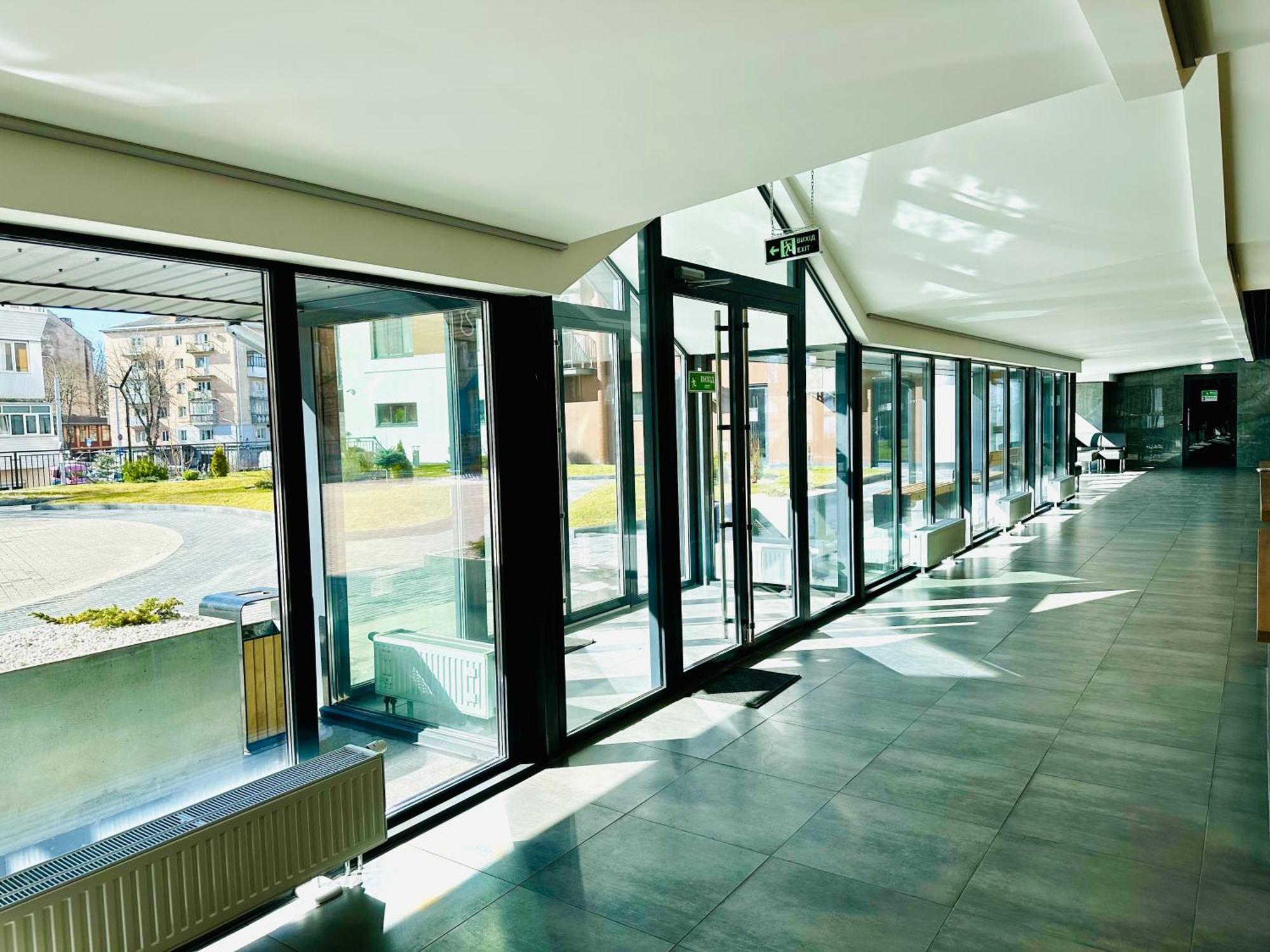 Modern Apartments With A Coffee Machine In The City Center, A View Of The City Rivne Exterior foto